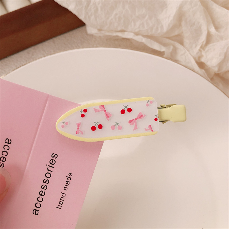 Un par de impresión de arco para niñas pinzas de cabello sin marcas de dibujos animados para mujeres adorables pinzas de cabello para el cabello de bordas rotas