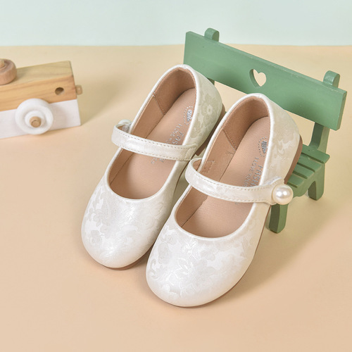 Ladycup Hanfu-style Soft-soled Children's Shoes Autumn New Design for Little Girls, featuring traditional patterns and a classic look.