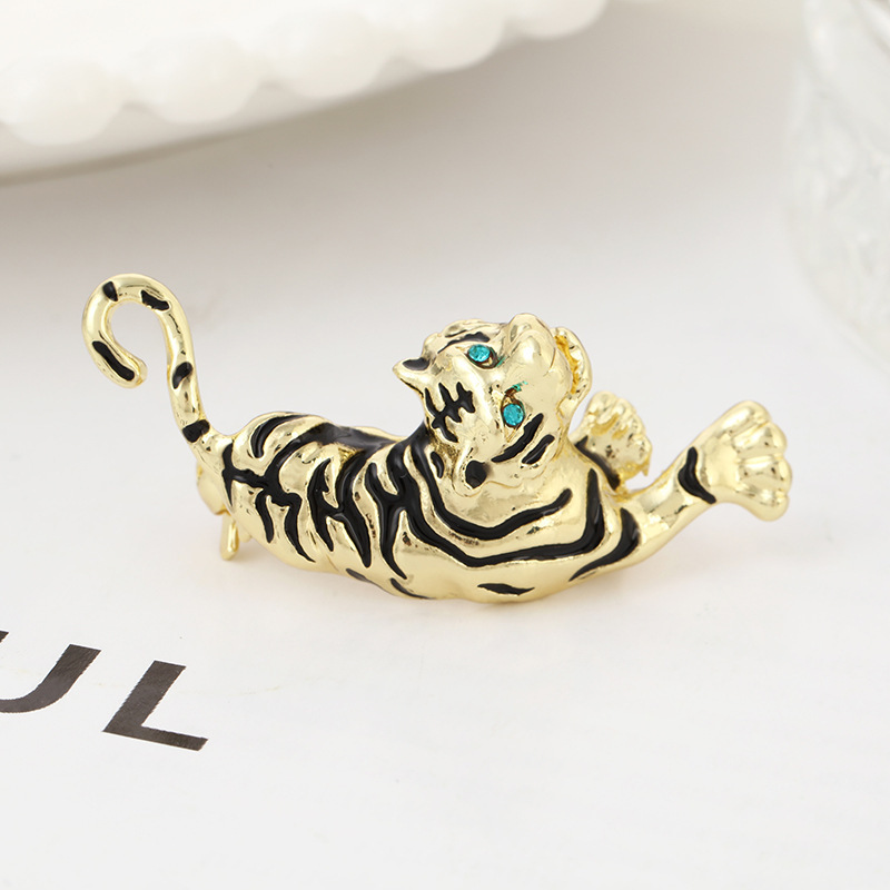 8#金色老虎胸针