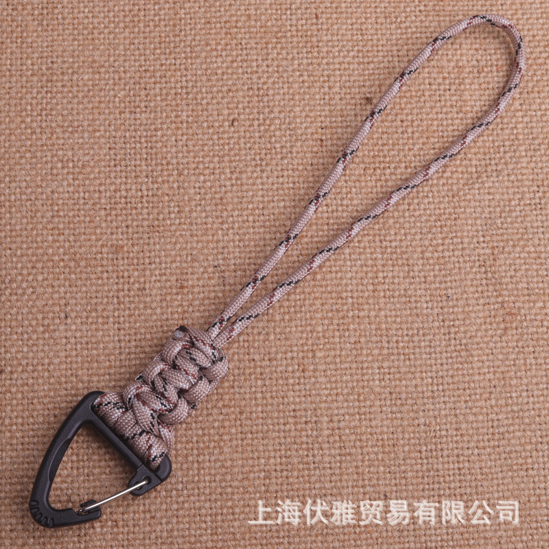 Cuerda de paraguas de siete núcleos hecha a mano Hebilla de triángulo Cuerda de mano Llavero Cuerda de linterna Cuerda anti-caída Cuerda cuchillo colgante Y020