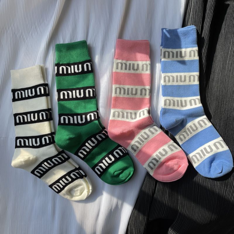 Candy Color BV Green Wide Strip Letter Sports Mid-tube Trendy Brand Women's Socks