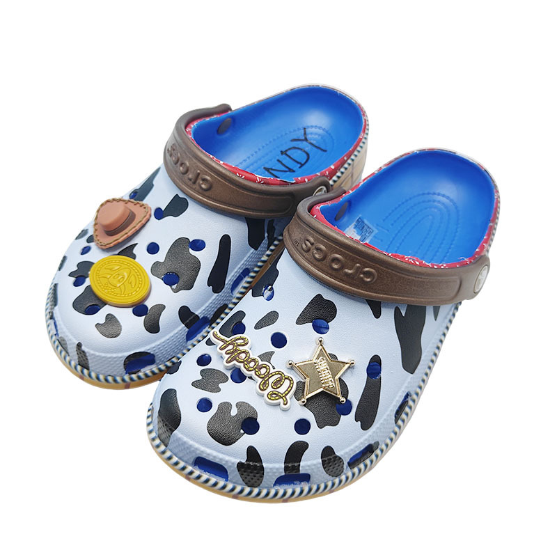 Cross Cow Hoodie Hole Shoes Toy Story Co-Brand Cartoon EVA respirable zapatos de playa casuales resistentes