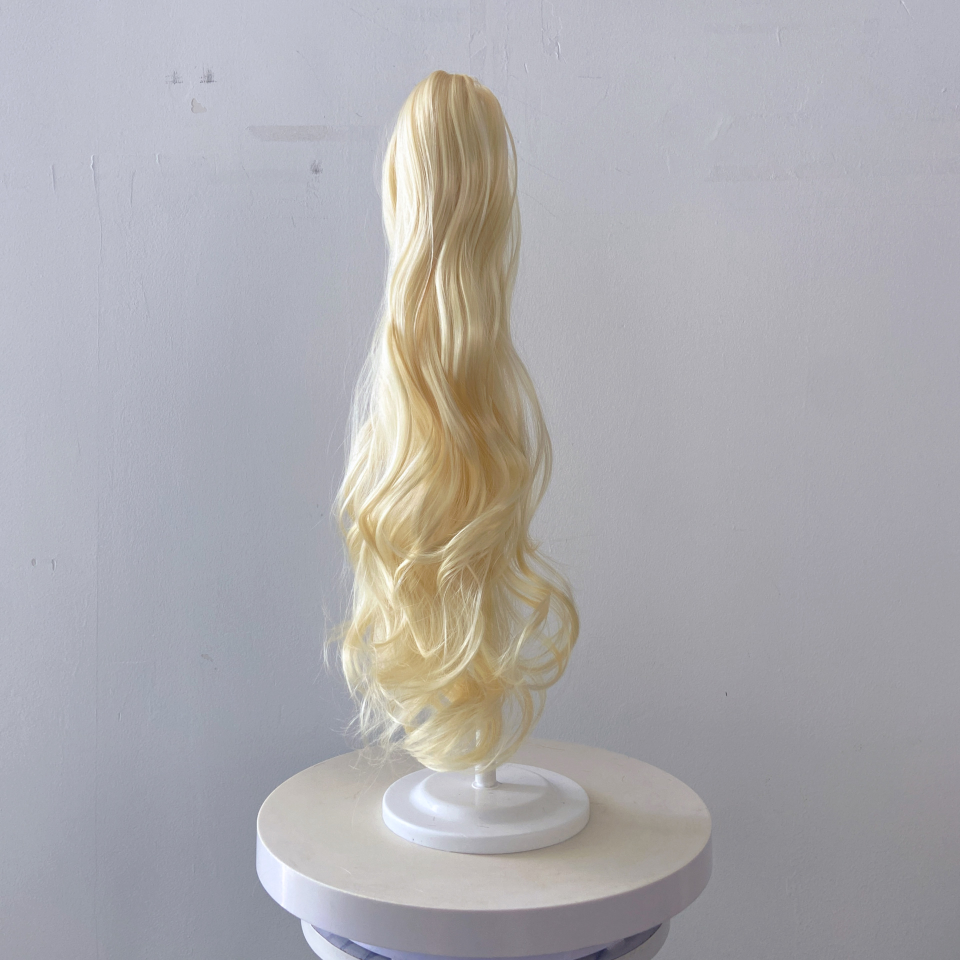 Cola de caballo larga y rizada para mujer, con pinzas, extensiones de cabello sintético dorado._voghion.com