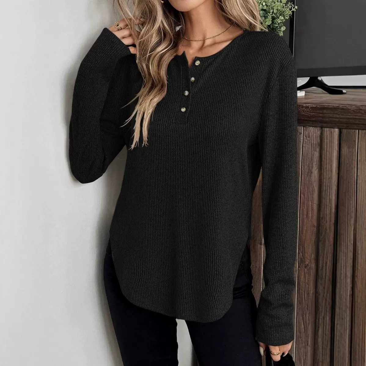 亚马逊欧美跨境外贸2025秋冬女新款纯色圆领纽扣宽松长袖上衣毛衣