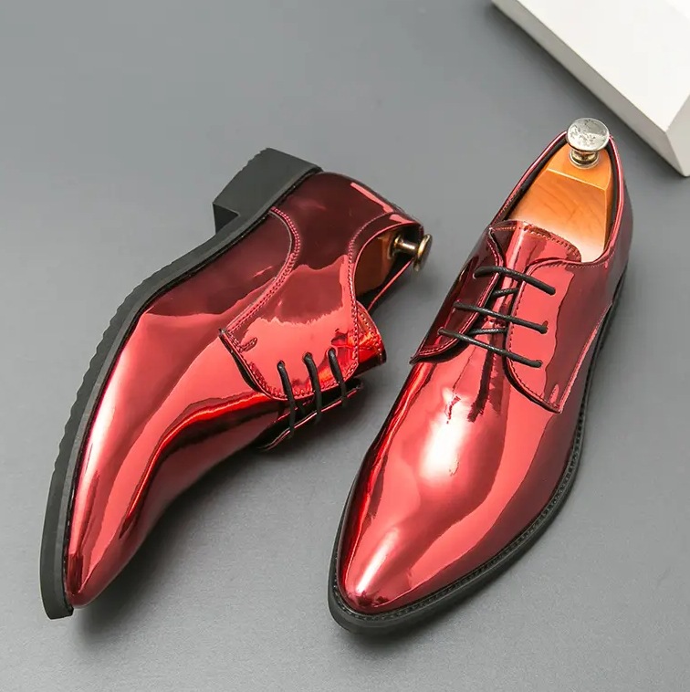 Zapatos de cuero con cordones puntiagudos brillantes para hombres, zapatos derby para banquetes de discoteca de moda para hombres, zapatos dorados para hombres, aumento de talla grande para jóvenes