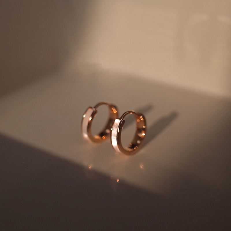 Vintage Glazed Earrings 2024 New Model Ins Niche Design High-End Hoop Earrings for Women, Elegant and Versatile Earrings