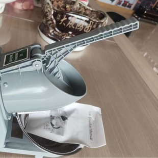 Plastic outer box single-edged double-edged ice crusher household ice shaving machine ice machine high-power electric sand ice machine wholesale