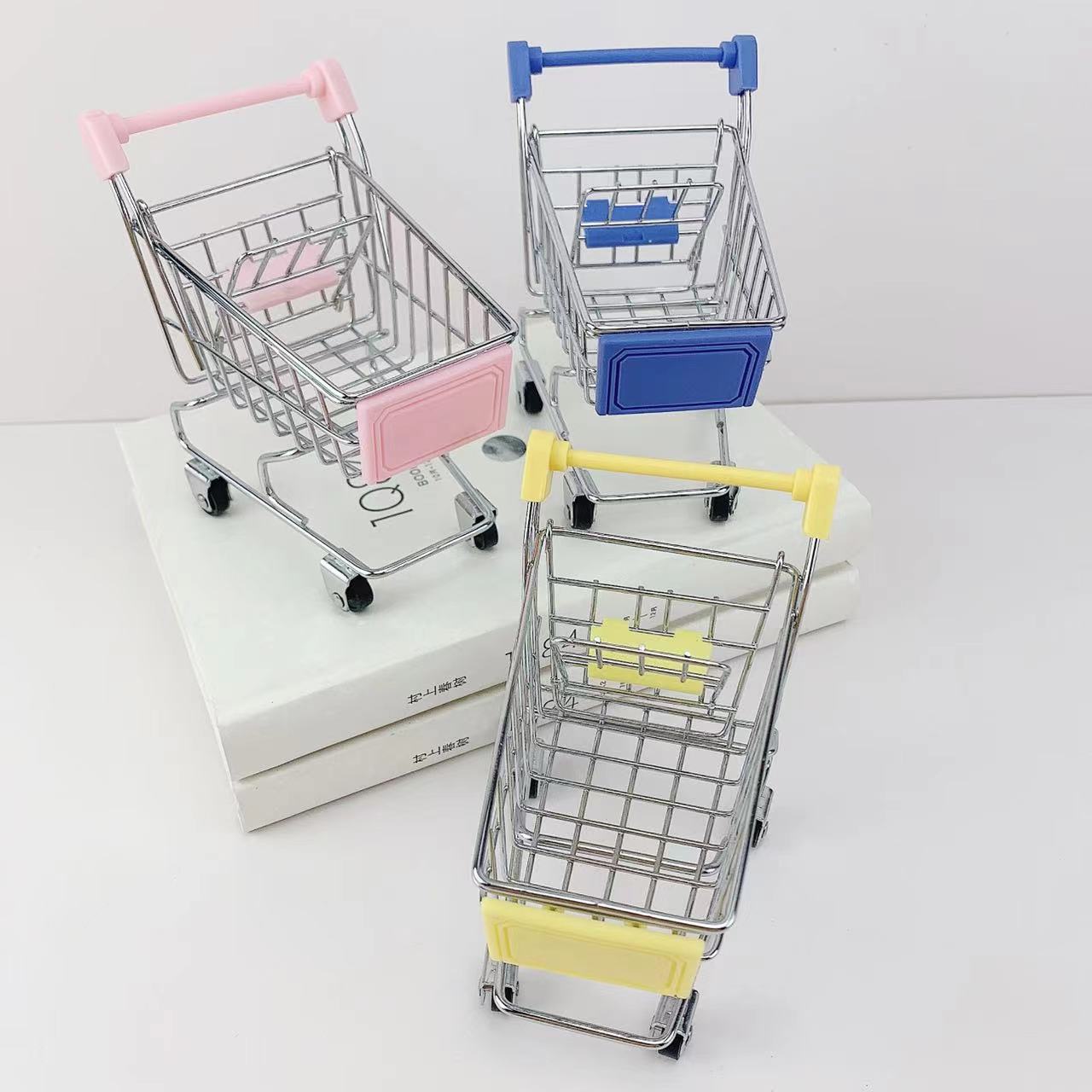 88g Weight Shopping Cart Toys Type Metal Material Color Block Pattern Cartoon Style, Simple Style Style Children's Simulation Toy Mini Shopping Cart Supermarket Trolley Color Block Metal Shopping Cart 1