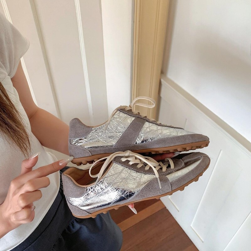 Retro Silver-Colored German Training Shoes for Women, Thin-Soled, New Autumn 2026 Model, Lightweight, Soft, Flat, Versatile Casual Shoes