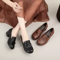 Кожаные повседневные туфли Qin Xin Yi Ran для мамы - натуральная кожа, черные или светло-коричневые, размеры 35-40