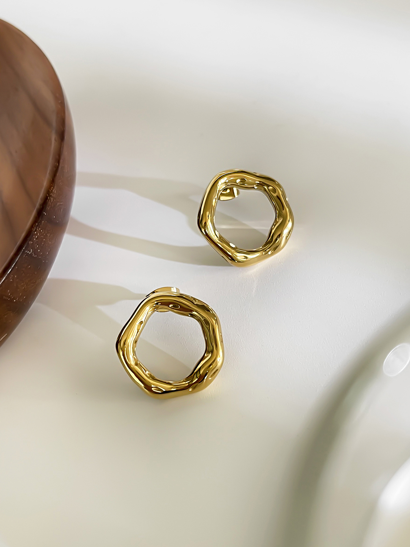 Solid Color 316L Stainless Steel  Simple Style Waterproof Non Tarnish Surgical Steel Rings Earrings display picture 7