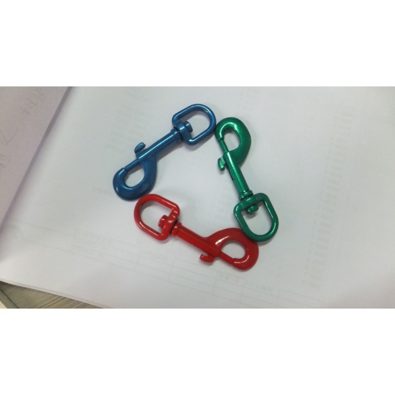 专业生产精美宠物钩扣狗扣红色狗扣兰色狗扣等五金索具