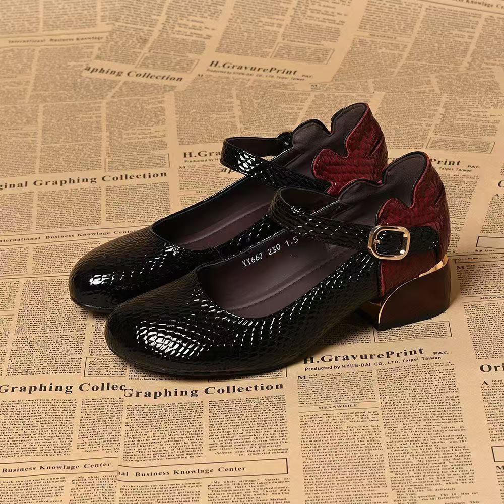 2026 verano retro cabeza redonda cuero suave tacones gruesos serpentino color mosaico hebilla de una palabra zapatos de moda Mary Jane