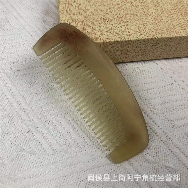Goat Horn Comb 10cm Fine Tooth Wide Handle Comb for Straight Hair Travel and Home Use key features