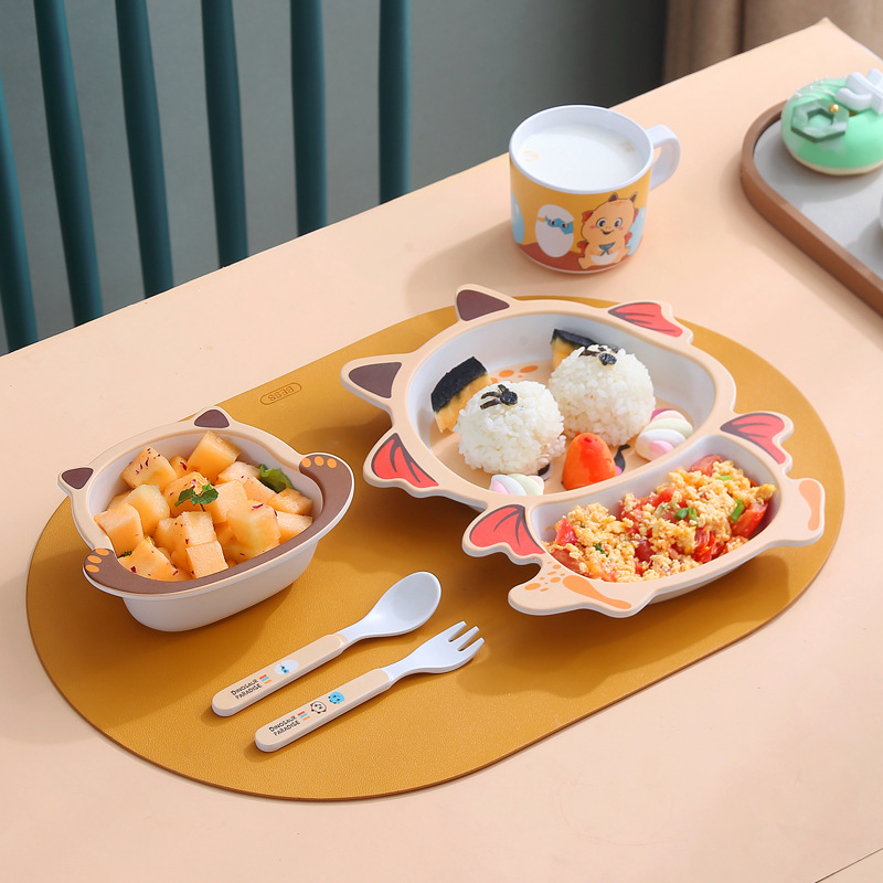 竹纤维儿童餐具卡通图案小学幼儿园分格餐盘小孩宝宝辅食碗批发