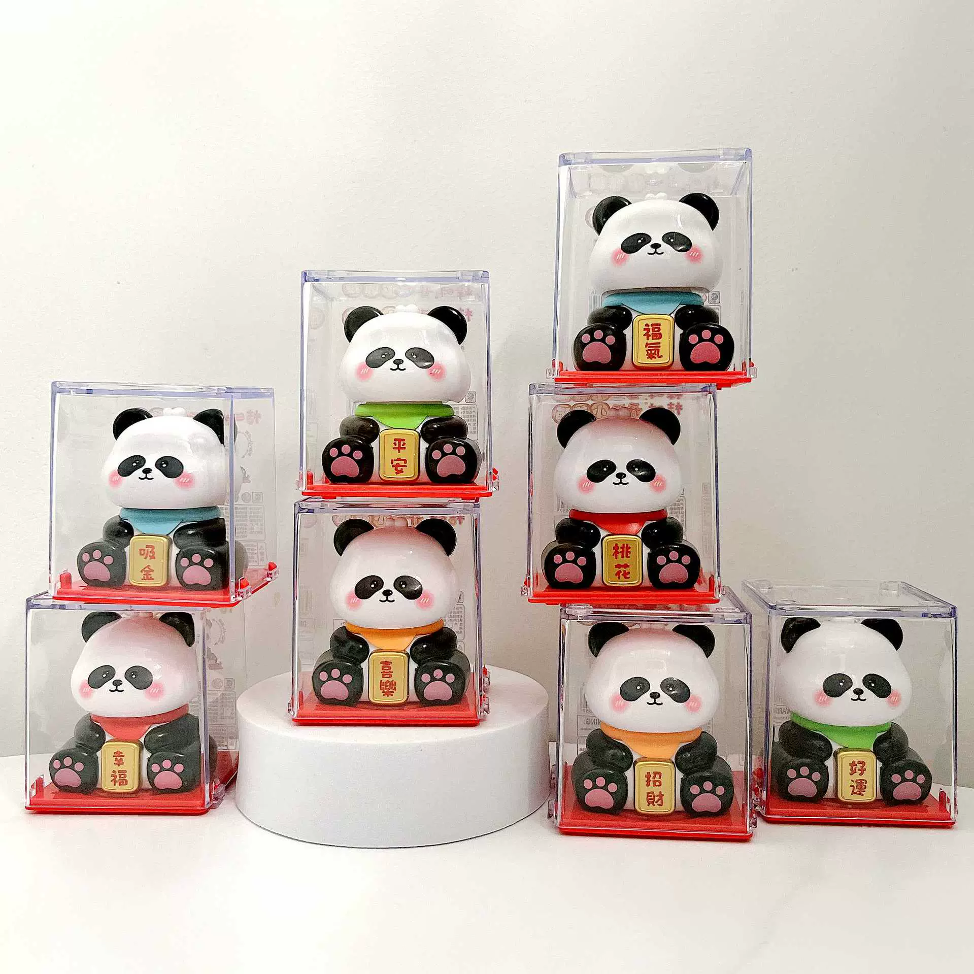 2寸太阳能招财熊猫伴手礼纪念品卡通熊猫太阳能光感点头招财猫