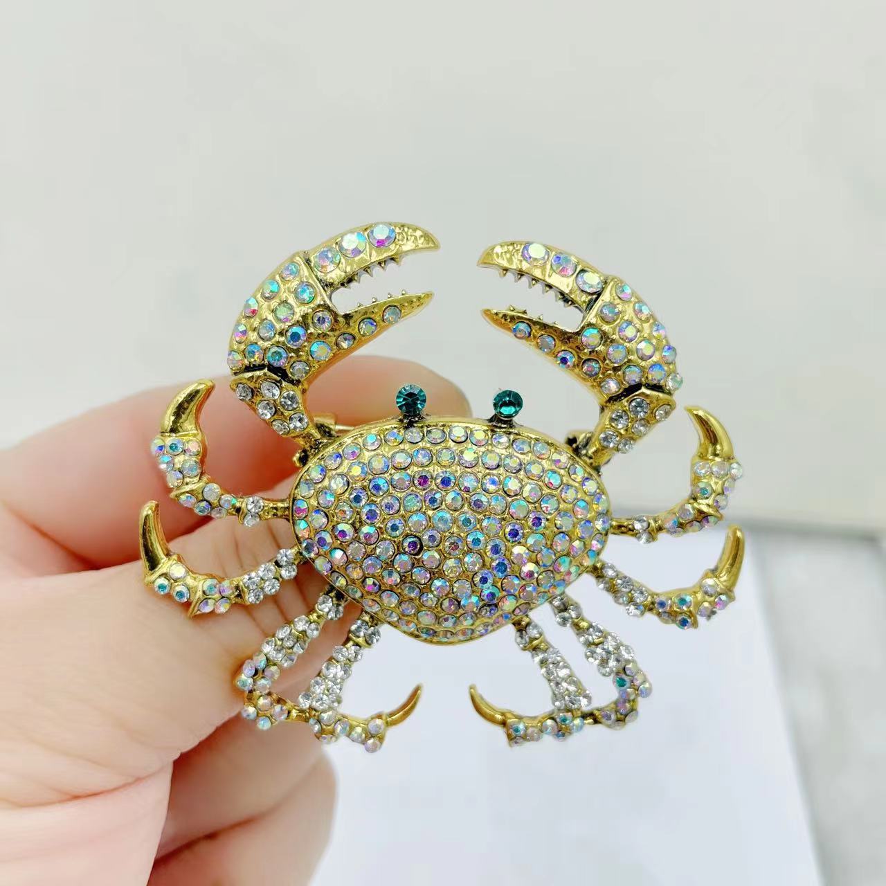 Holiday Occasion Alloy Material Cute Pin Crab Alloy Artificial Crystal Unisex Brooches