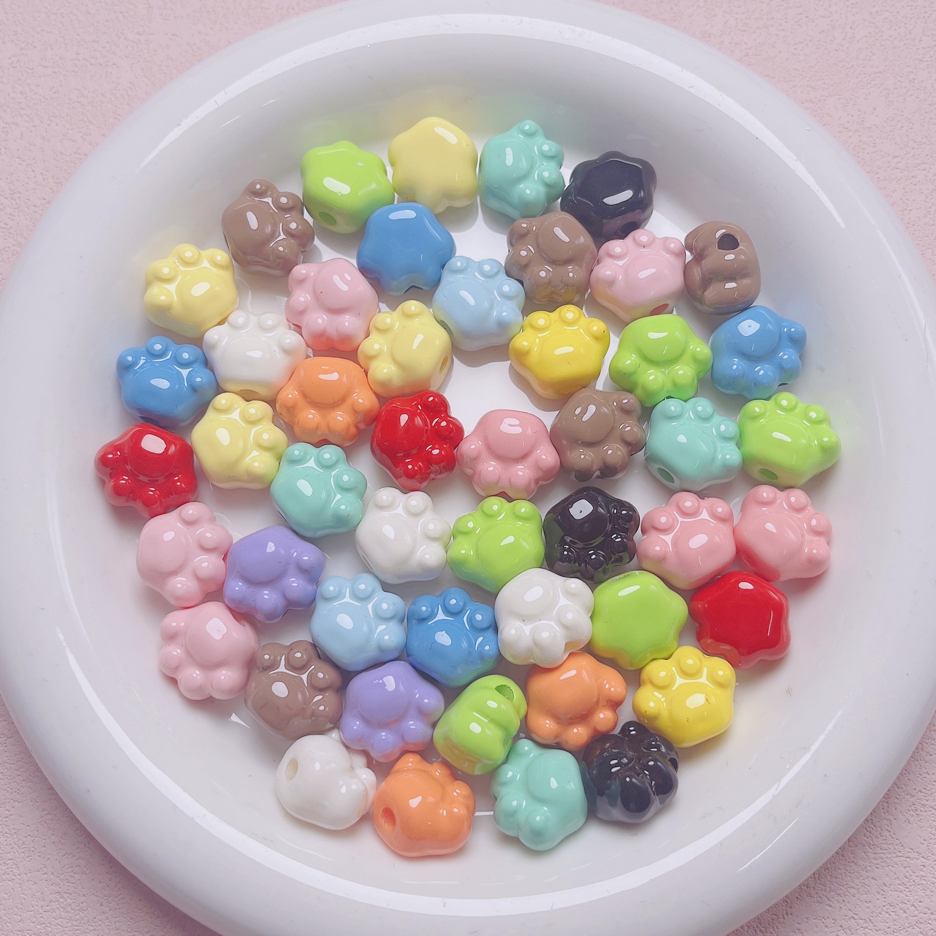 Acrílico lindo pintura garra de gato a través del agujero cuentas sueltas bricolaje hecho a mano cadena de teléfono móvil material de llavero accesorios de joyería