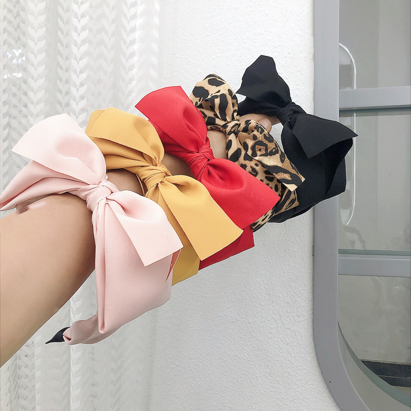 Venta al por mayor de fábrica 2022 diadema de arco caliente transfronterizo europeo y americano diadema de temperamento de horquilla de moda de estilo coreano de ala ancha para mujer