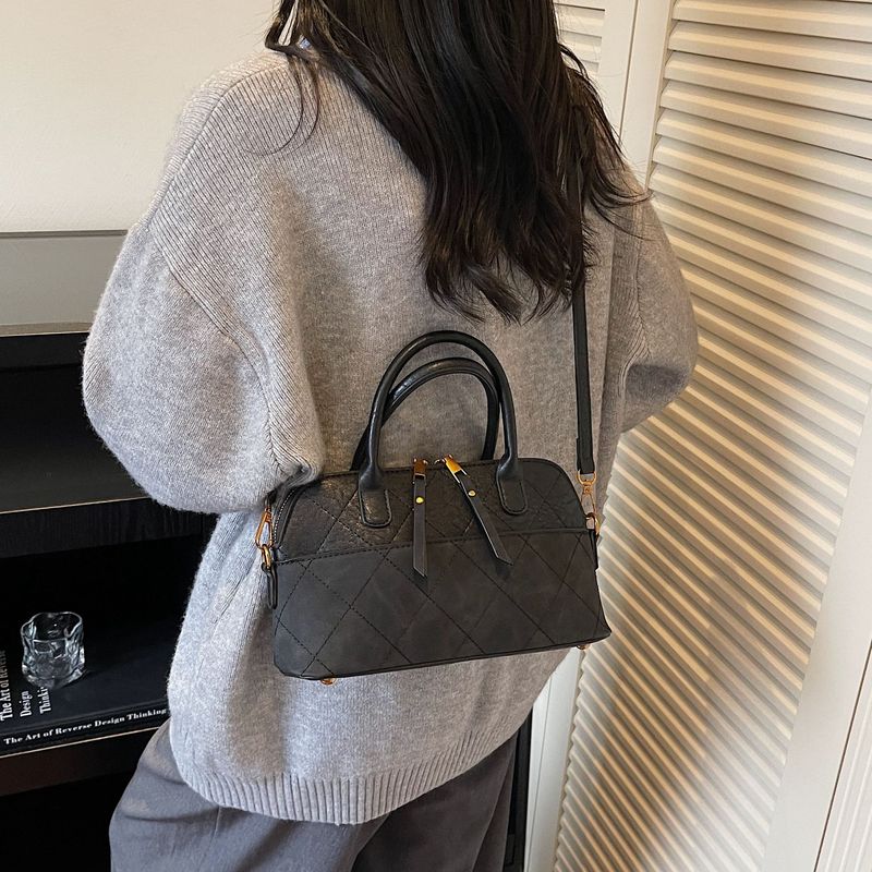 复古小众手提贝壳包女2025新款时尚菱格绣线单肩小拎包磨砂斜挎包|undefined