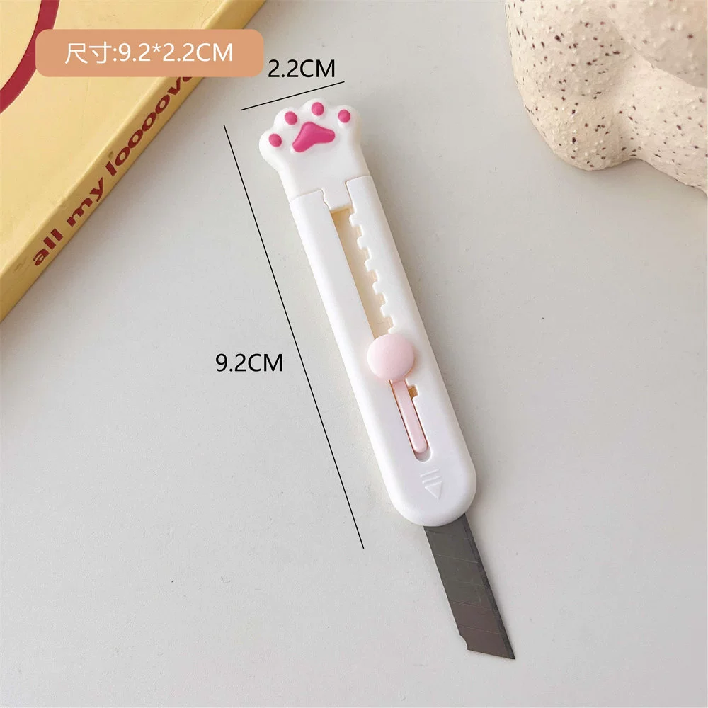 Utility Knife (Mini Wai) Cat-Paw Design, Retractable Blade, Compact 9.2 cm