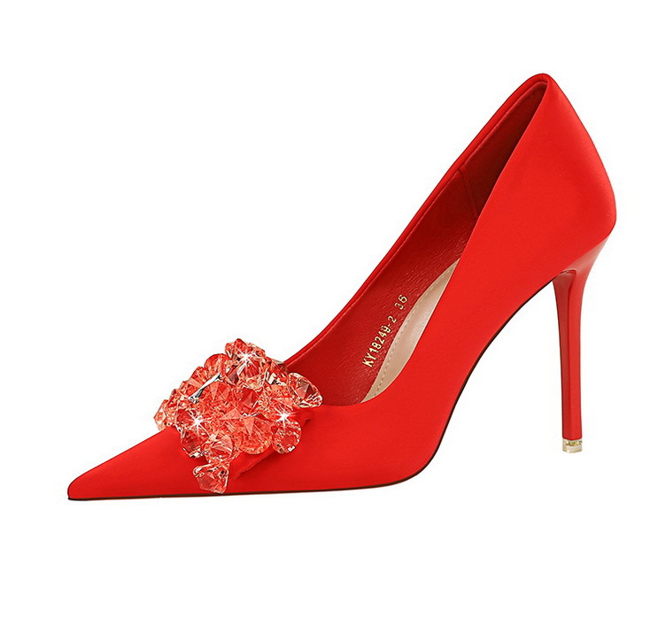 High Heels Women's Satin Pointed Court Shoes For Wedding Parties_voghion.com