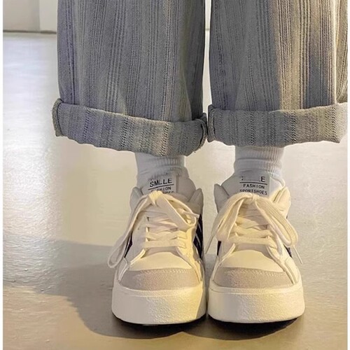 Women's white sneakers, Instagram trendy, versatile, niche, 2024 spring and autumn new student casual platform shoes