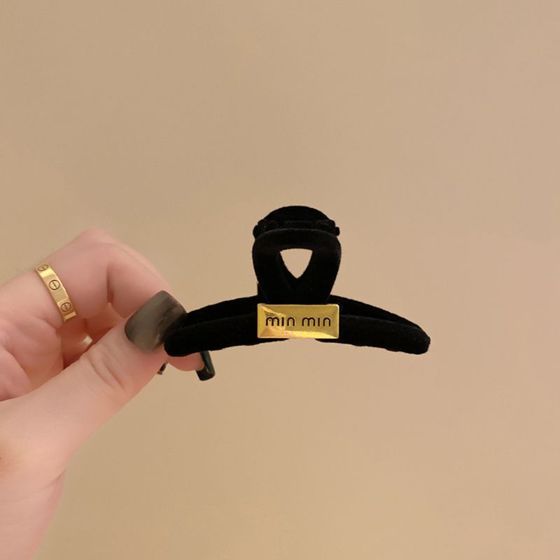 高級感植絨小抓夾女2023新款劉海半扎髮夾絲絨後腦勺發量少鯊魚夾