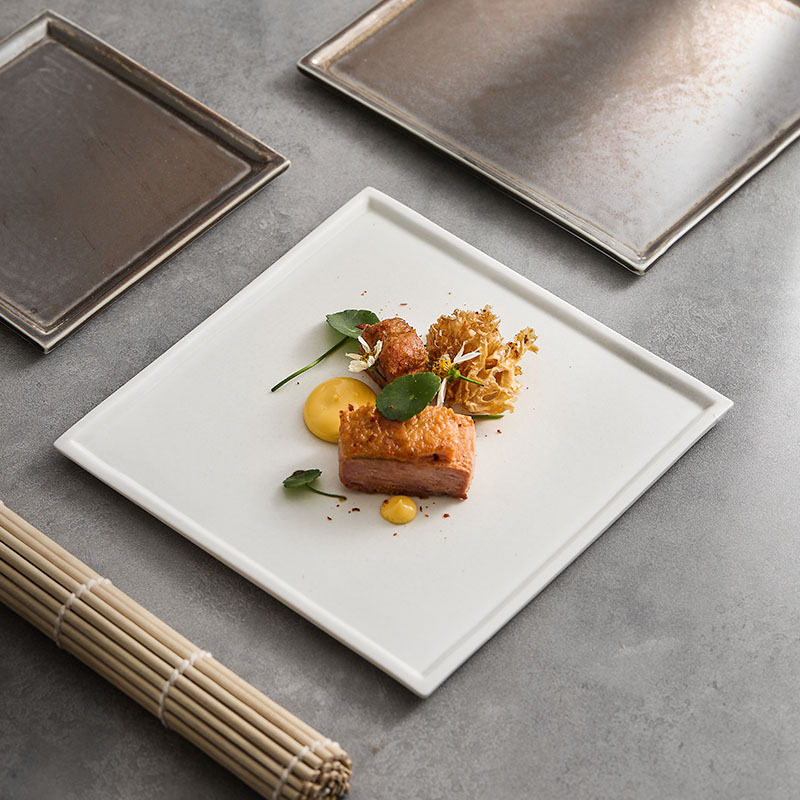 Postres de cerámica japonesa cuadrada hecha a mano, bocadillos de comida occidental, platos de sushi, platos de sashimi, platos de decoración, cubiertos de hotel