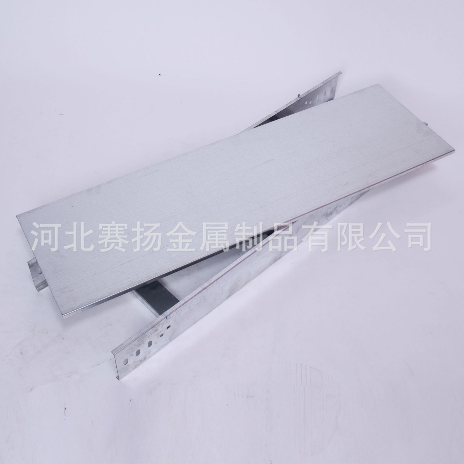 梯级式 桥架 河北赛扬金属制品厂家巨扬货源 量大从优  桥架配件