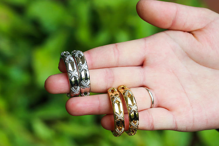 14g Weight Electroplating Gold Plating Process Copper Ear Needle Material Simple Round New Retro Zircon Fashion Copper Earrings Wholesale