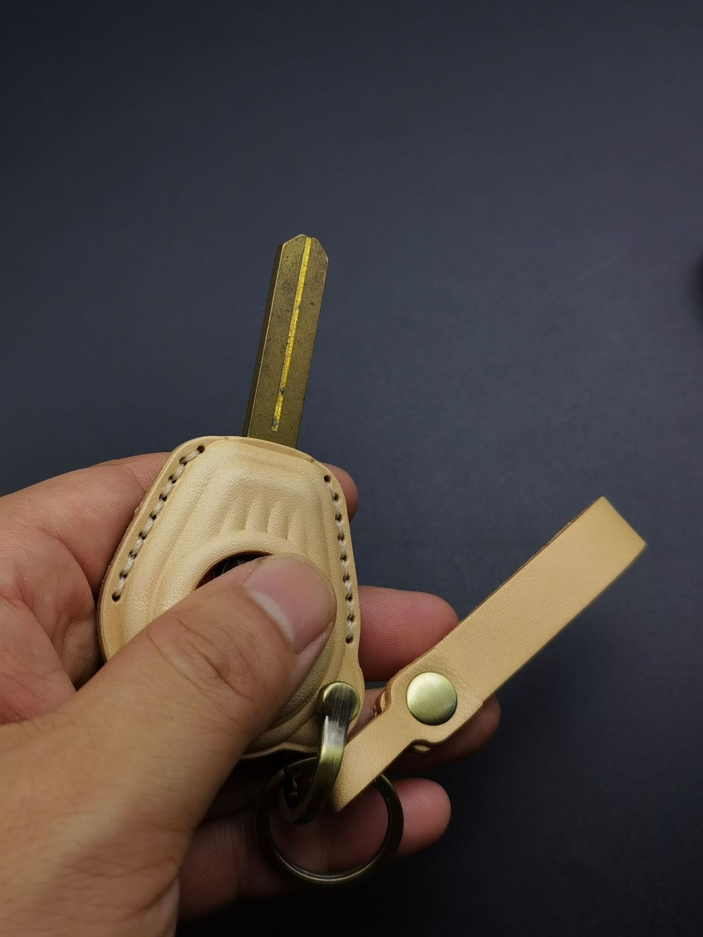 Suitable for Zongshen Yomi Little Bear Dundun Motorcycle Key Cover Bubble Zs125-5A Cowhide Key Bag Buckle