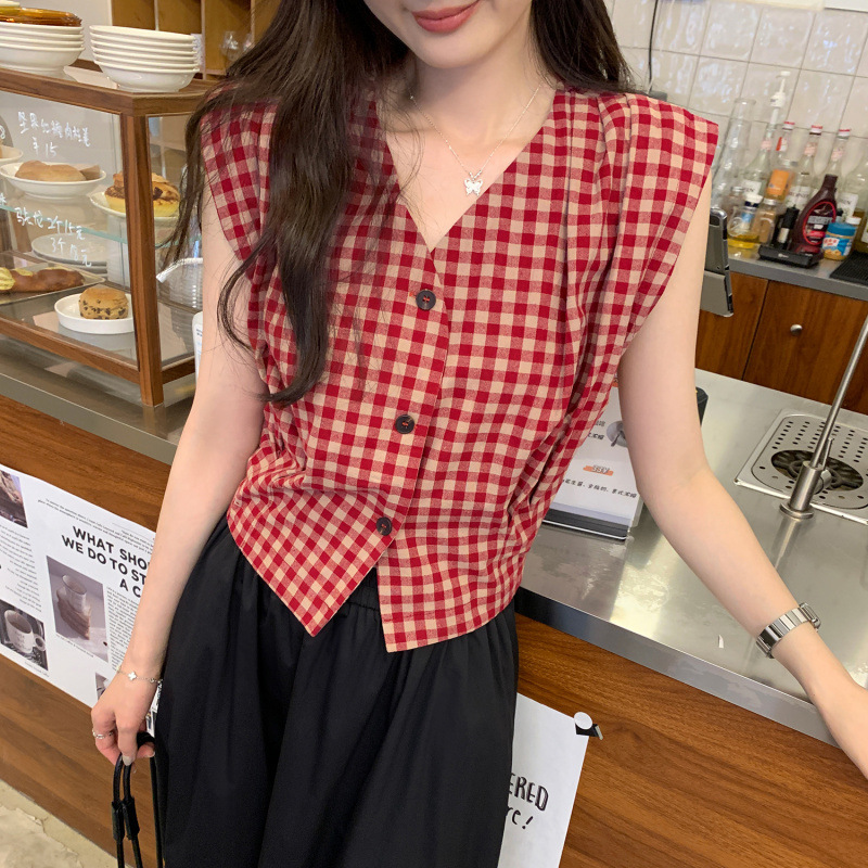 特別オファー卸売デザインレトロな赤いチェック柄スリムノースリーブシャツフェミニンな夏の新しいスタイルのユニークなVネック|undefined
