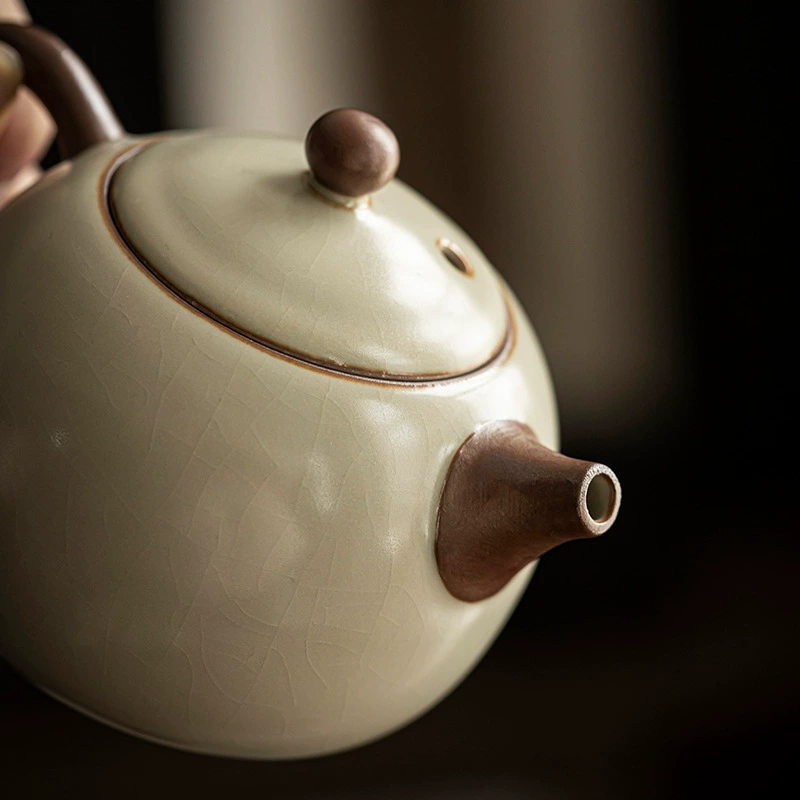 Ceramic teapot, tea set