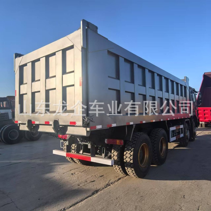 Cross-Border Howo Dump Truck 420 Horsepower 8X4 Dump Truck Export Sand and Gravel Engineering Garbage Cargo Transport Vehicle