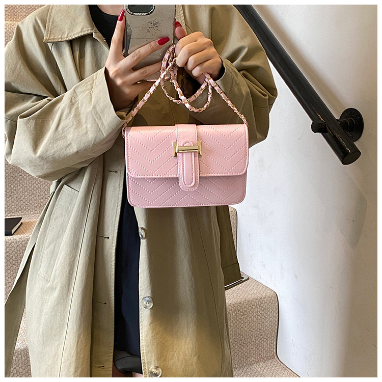 High-end texture checkered tattoo line small bag for women, 2024 new style, simple and trendy, versatile chain single-shoulder crossbody bag undefined