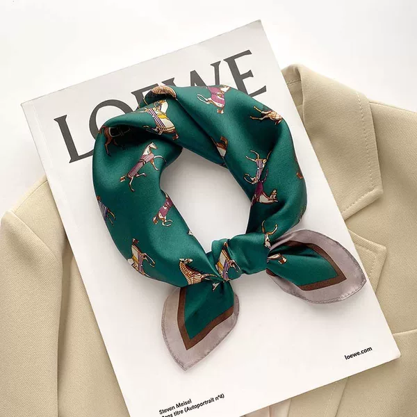 Cross-Border New 53cm Printed Square Scarf for Women, Spring and Autumn Thin Versatile Silk Scarf, Fashionable Retro Professional Decorative Small Scarf