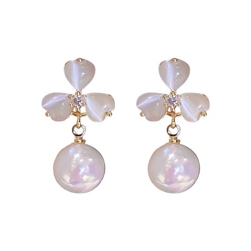 S925 Silver Needle Cat's Eye Stud Earrings Clover Pearl Earrings Korean Style Small Fragrance Style High-end Niche Design Earrings