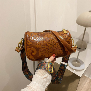 New Chinese style three-dimensional embossed underarm women's bag texture fashion ethnic style shoulder crossbody women's mother bag