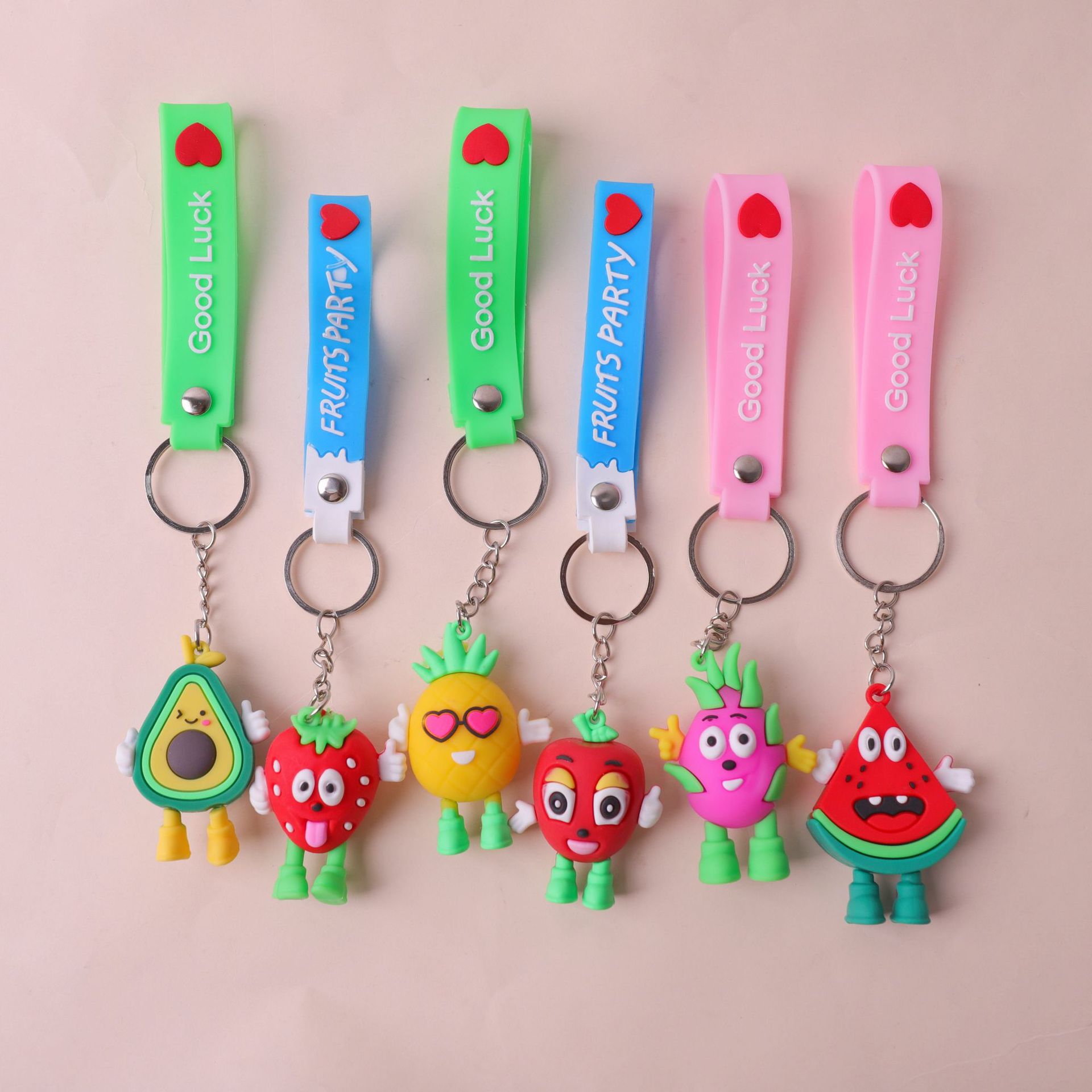 Frutas tridimensionales creativas bonitas transfronterizas llavero pequeño colgante accesorios de goma blanda muñeca Yiwu fábrica suministro directo