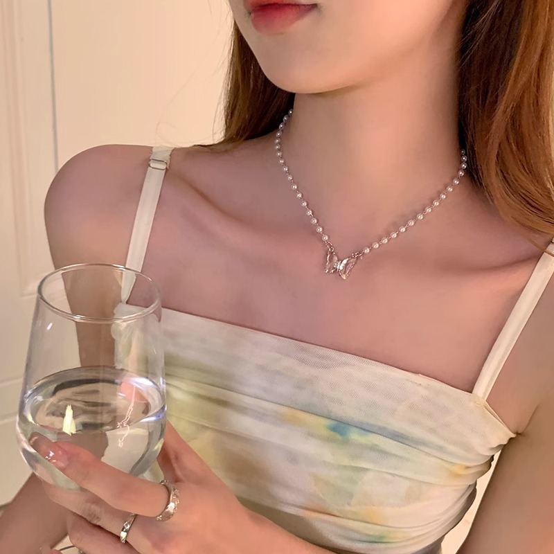 1 Piece Quantity Daily Occasion Lady Butterfly Artificial Crystal Mixed Materials Wholesale Pendant Necklace