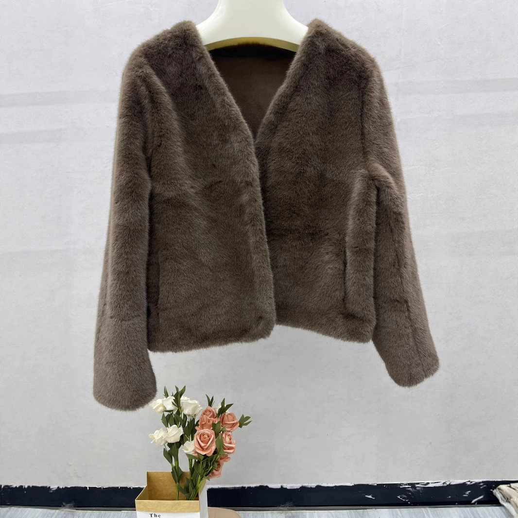 Теплая белая короткая весенняя куртка, V-образный вырез, стиль Chanel, тренд сезона