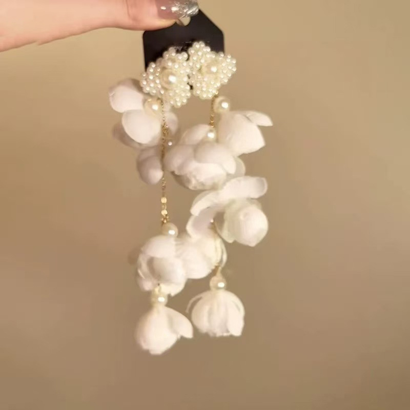 Pendientes de flores de color dopamina Pendientes dulces y frescos de primavera y verano Pendientes pequeños y elegantes de alta gama para mujer