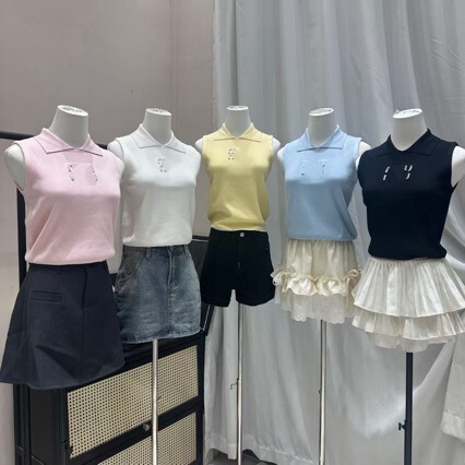 Knitted Short-Sleeve Women's Regular Fit Jacquard Luxury Fashion T-Shirt for Work and Casual Wear