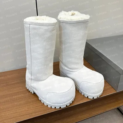 여성용 대형 머리의 못생긴 스노우 부츠 2024 짧은 부츠 플러스 벨벳 두꺼운 중간 튜브 면화 모피 롱 부츠 양털 신발
