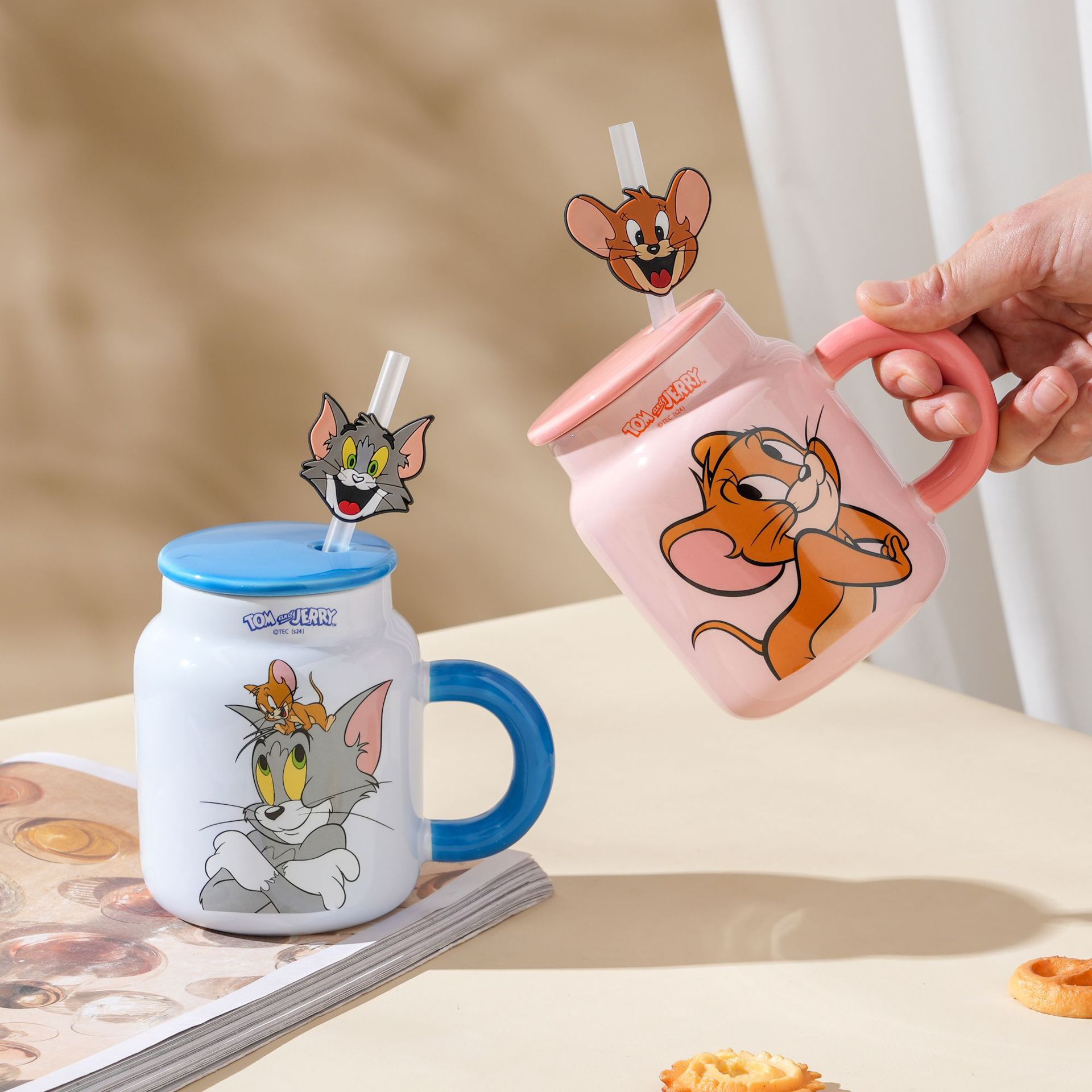 Gatos y ratones nuevos lindos tazas de cerámica con tapa tazas de café caseras copas de regalo de cumpleaños tazas de paja
