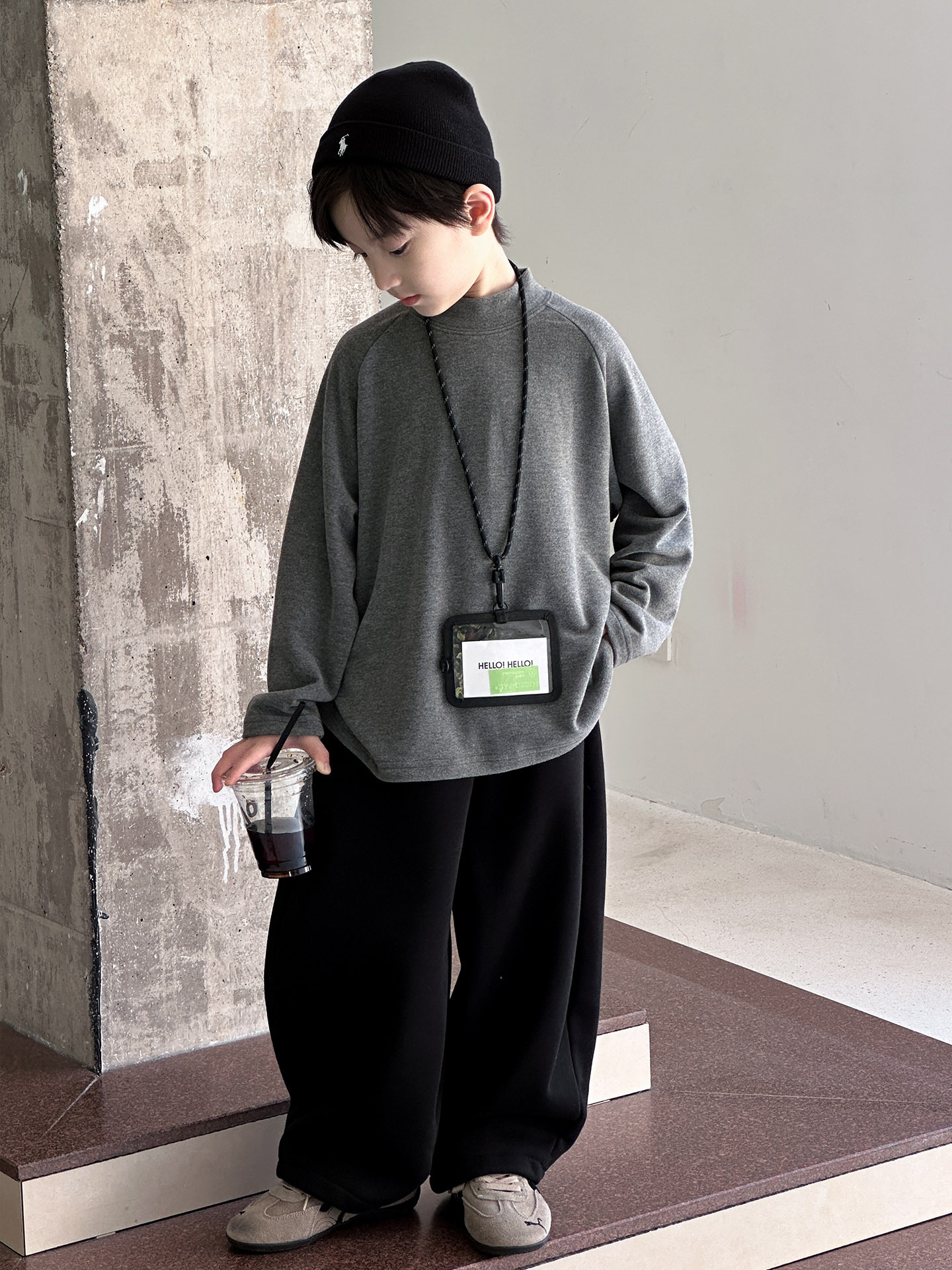 Niños más camisetas de camisa de invierno 2025 ropa de invierno para niños de tamaño mediano y grande nuevos productos coreanos para niños de manga larga camiseta de invierno gruesa