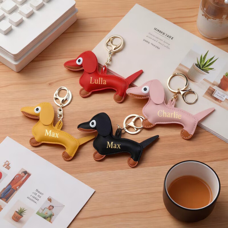 Personalized Custom-Engraved Leather Puppy Keychain Pet Name Pendant Creative Gift Couple Commemorative Pendant