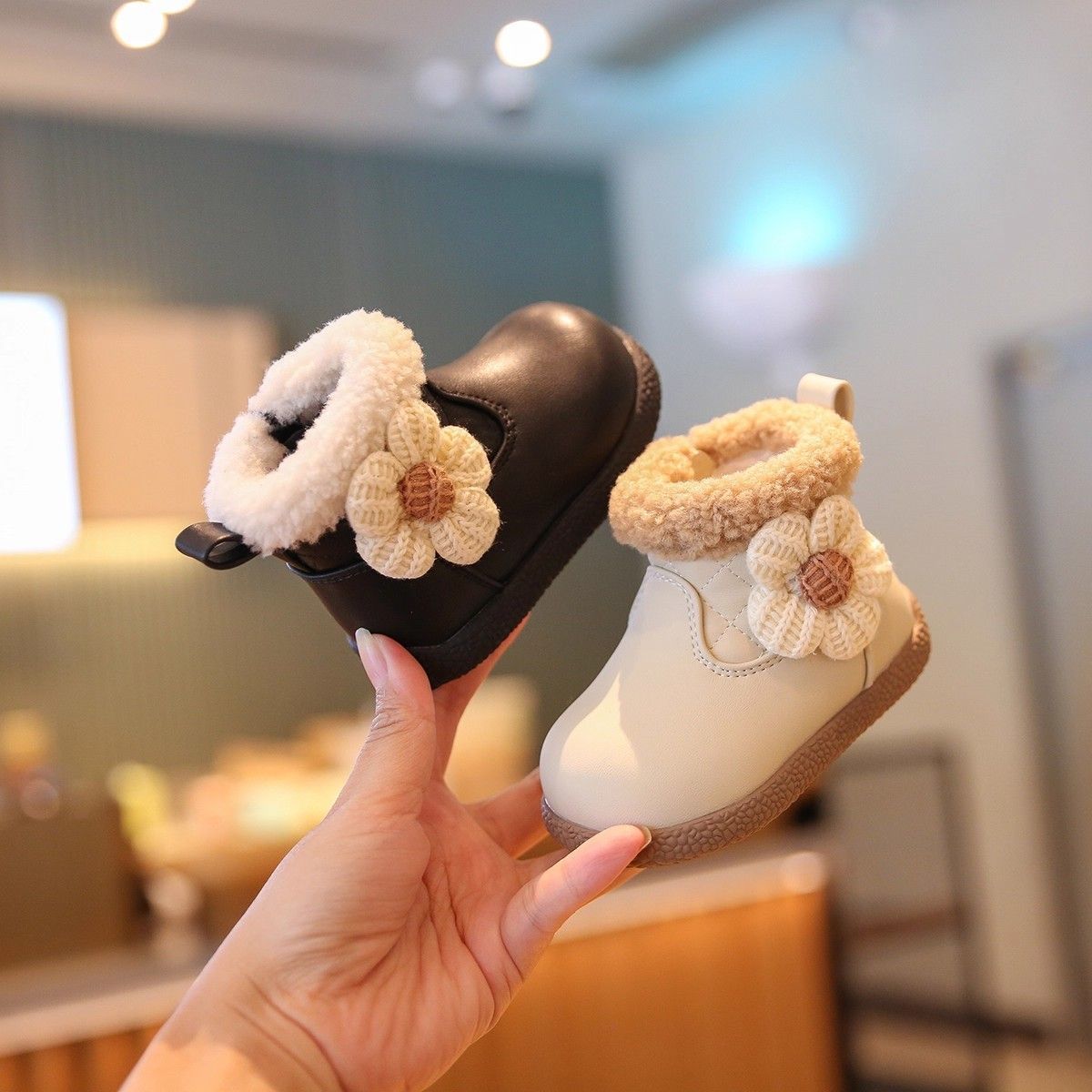 Baby Girl 2025 Winter New Velvet Cotton Shoes Short Boots Soft Sole Baby Toddler Shoes Girls Boots Princess Shoes