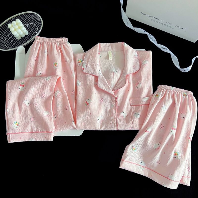 Primavera y verano pijamas Cardigan nuevo conjunto de tres piezas pantalones cortos de manga corta pantalones largos nubes de algodón dibujos animados impresión ropa para el hogar